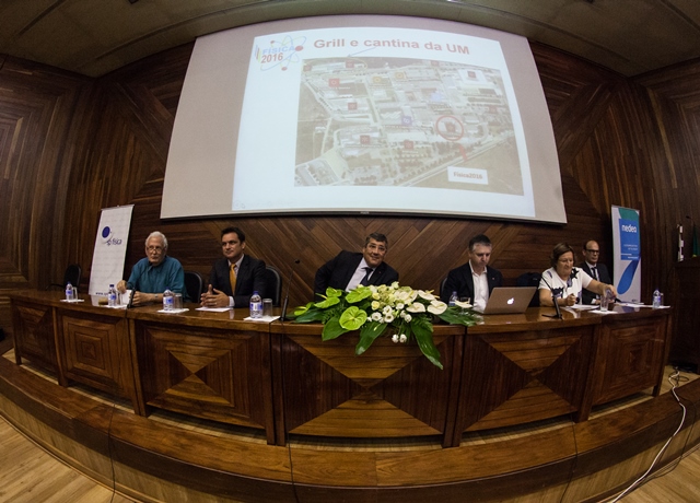 Imagem número 1 da galeria Prémio Nobel da Física visita UMnho