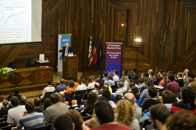 Imagem número 3 da galeria Prémio Nobel da Física visita UMnho