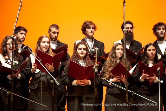 Imagem número 3 da galeria TROVAS