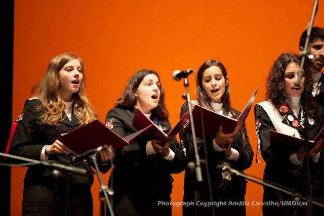 Imagem número 1 da galeria TROVAS