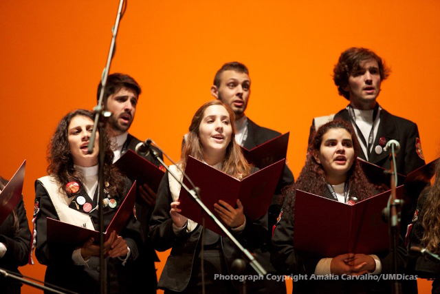 Imagem número 2 da galeria TROVAS