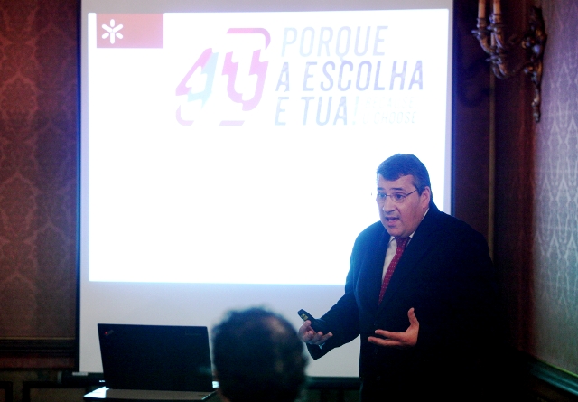 Imagem número 2 da galeria Apresentação da 4U