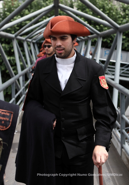 Imagem número 1 da galeria Cortejo