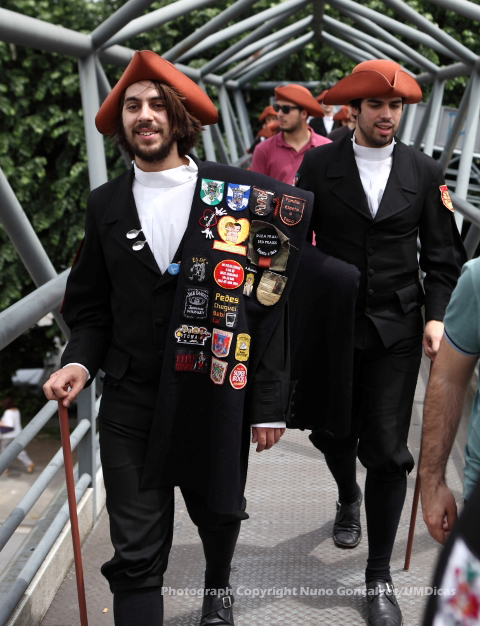 Imagem número 2 da galeria Cortejo