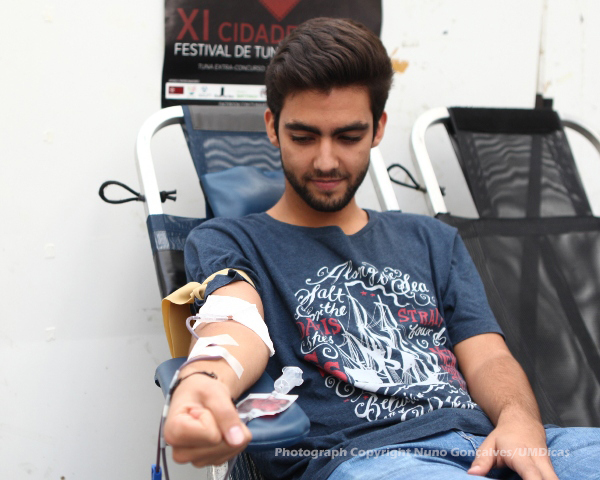 Imagem número 8 da galeria Dádiva de Sangue