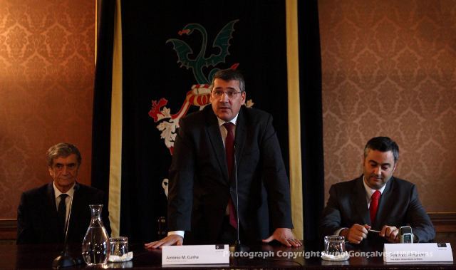 Imagem número 5 da galeria Tomada de posse do Pro-Reitor Fernando Alexandre