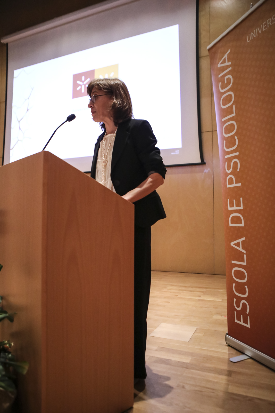 Imagem número 6 da galeria Aniversário Escola de Psicologia