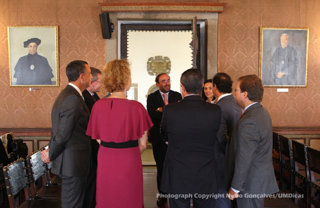 Imagem número 6 da galeria Assinatura Protocolo Santander