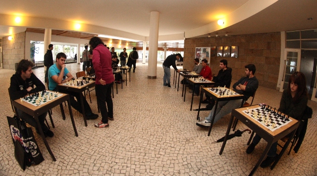 Imagem número 2 da galeria Torneio de Xadrez CP2