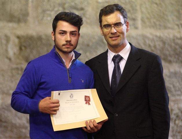 Imagem número 1 da galeria Bolsas de Mérito