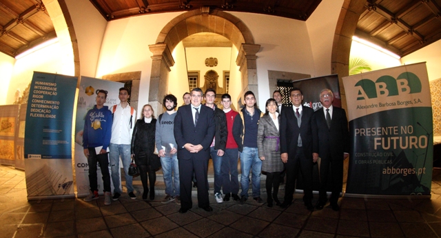 Imagem número 2 da galeria Bolsas Engenharia Civil 