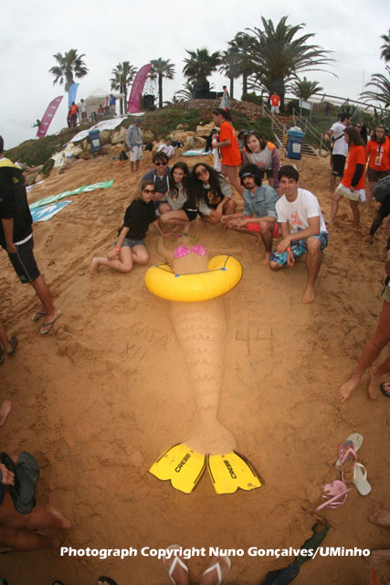 Imagem número 10 da galeria Gata na Praia