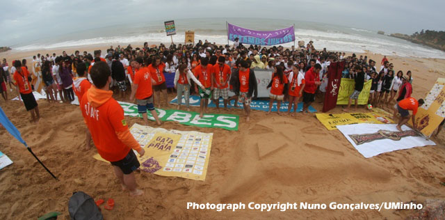 Imagem número 8 da galeria Gata na Praia