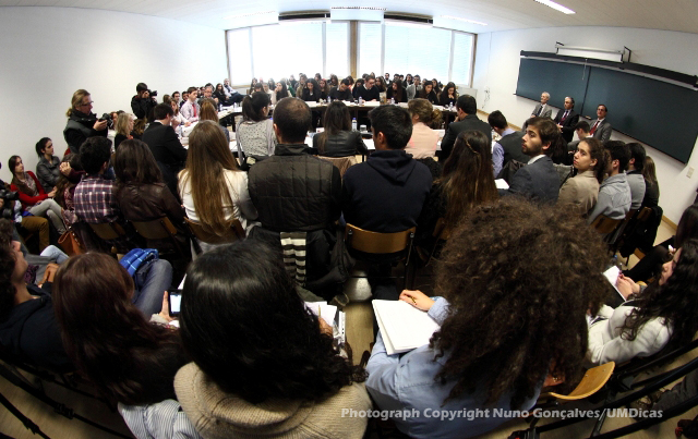 Imagem número 2 da galeria Aula do Ministro da Defesa