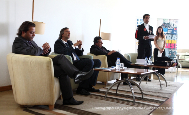 Imagem número 6 da galeria Protocolo Cartão Jovem AAUM