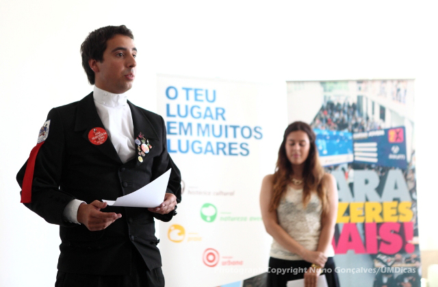 Imagem número 8 da galeria Protocolo Cartão Jovem AAUM