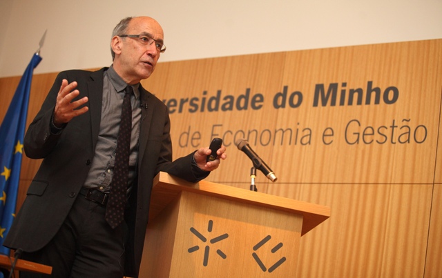 Imagem número 2 da galeria Cátedra Lloyd Braga