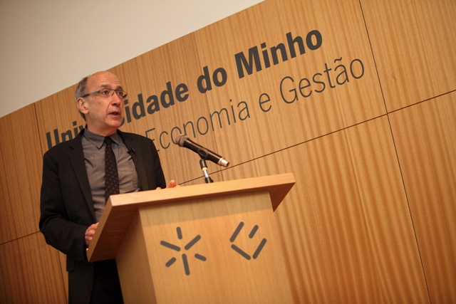 Imagem número 5 da galeria Cátedra Lloyd Braga