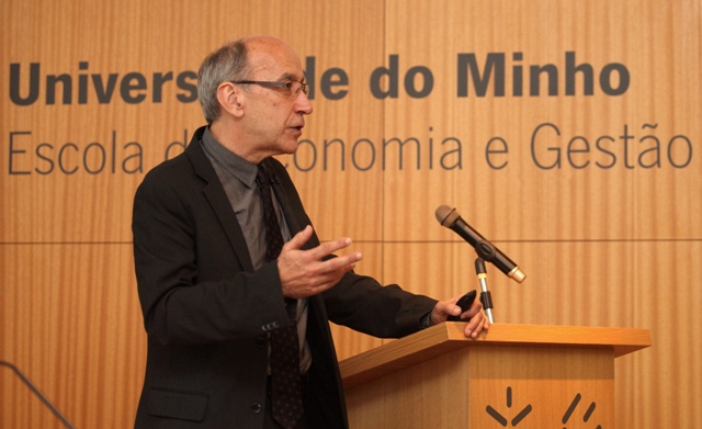 Imagem número 8 da galeria Cátedra Lloyd Braga