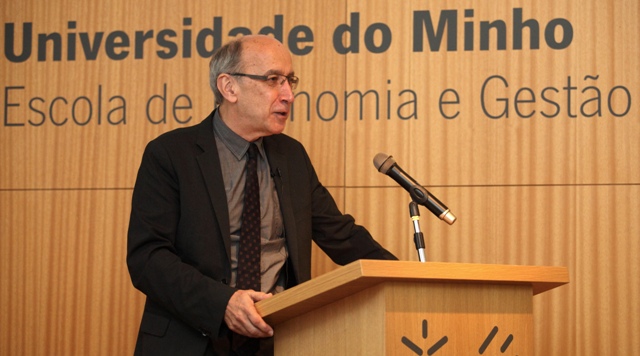 Imagem número 8 da galeria Cátedra Lloyd Braga