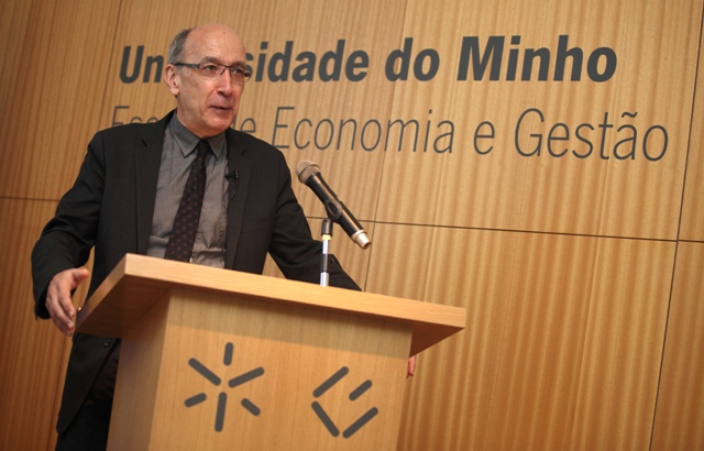 Imagem número 6 da galeria Cátedra Lloyd Braga