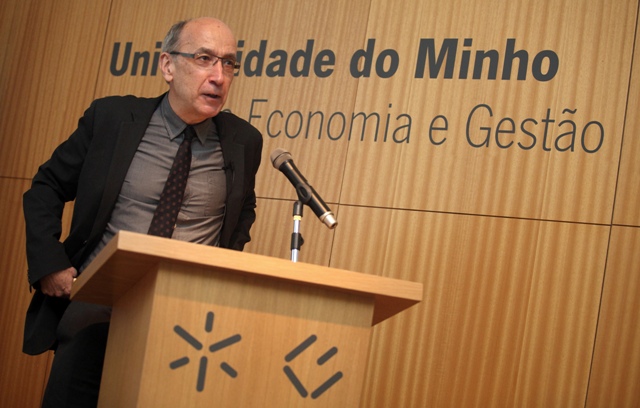 Imagem número 3 da galeria Cátedra Lloyd Braga