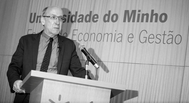 Imagem número 5 da galeria Cátedra Lloyd Braga