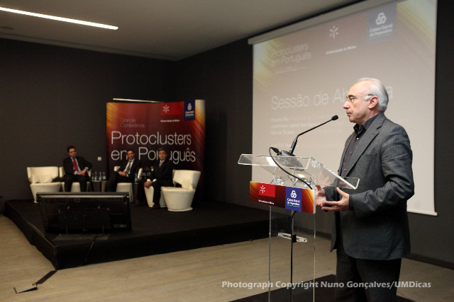 Imagem número 8 da galeria Protoclusters em Português