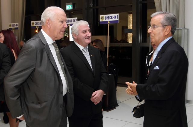 Imagem número 2 da galeria Jantar Lions