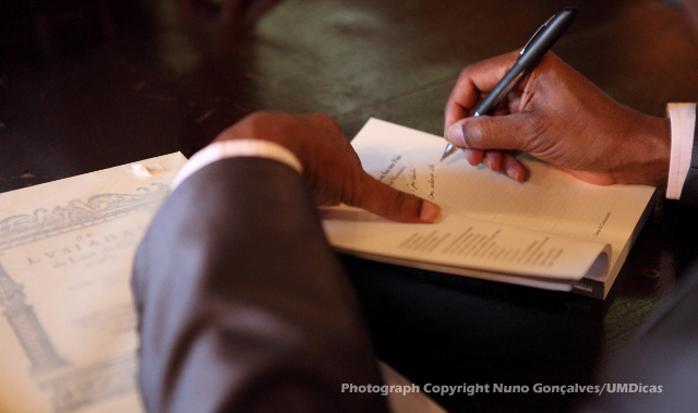 Imagem número 5 da galeria Apresentação do livro 