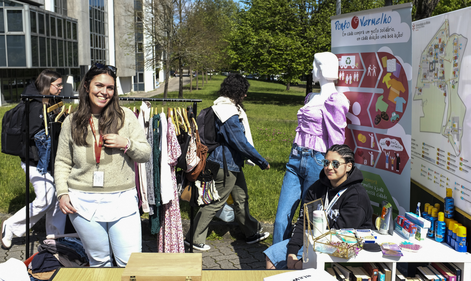 Imagem número 3 da galeria Feira de 2ª Mão AAUMinho