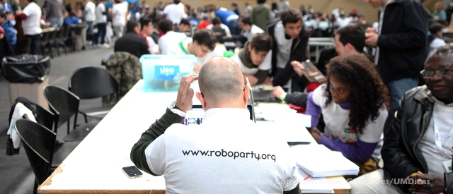 Imagem número 1 da galeria Roboparty