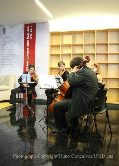 Imagem número 2 da galeria Aniversário Escola de Ciências da Saúde