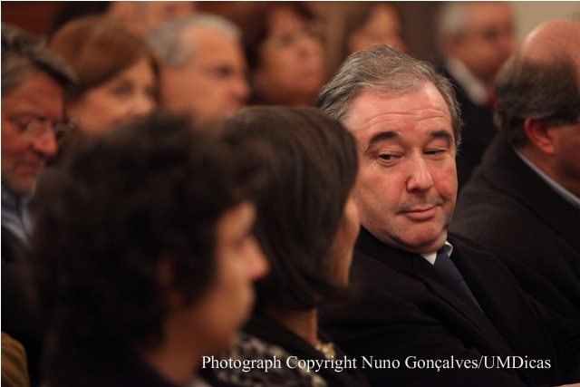 Imagem número 1 da galeria Apresentação do livro de José Mendes