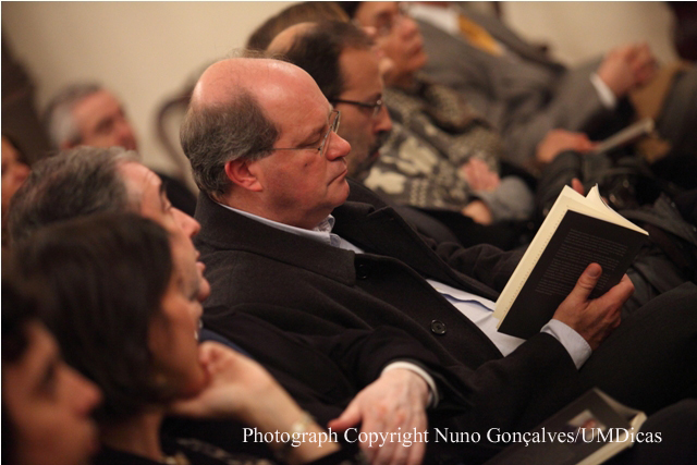 Imagem número 2 da galeria Apresentação do livro de José Mendes