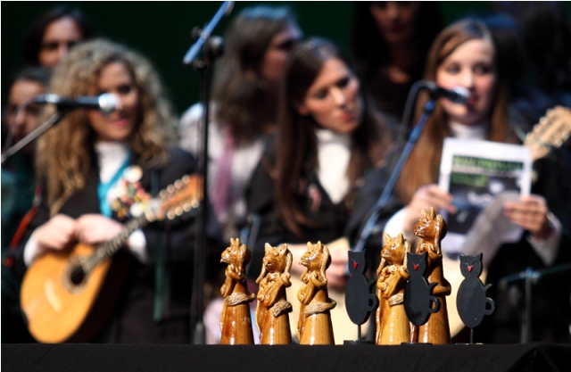 Imagem número 3 da galeria TROVAS