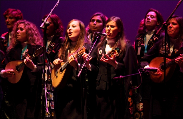 Imagem número 2 da galeria TROVAS