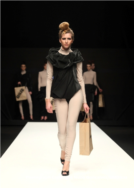 Imagem número 2 da galeria Desfile de Moda Alfandega Porto