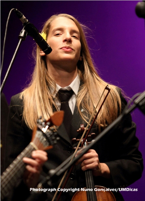 Imagem número 3 da galeria TROVAS