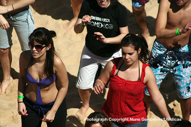 Imagem número 3 da galeria Gata na Praia