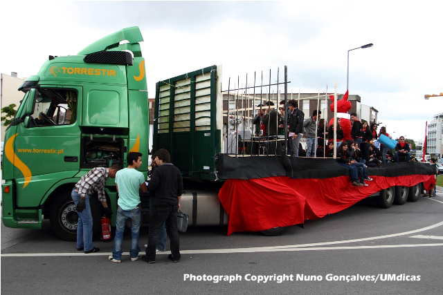 Imagem número 3 da galeria Cortejo