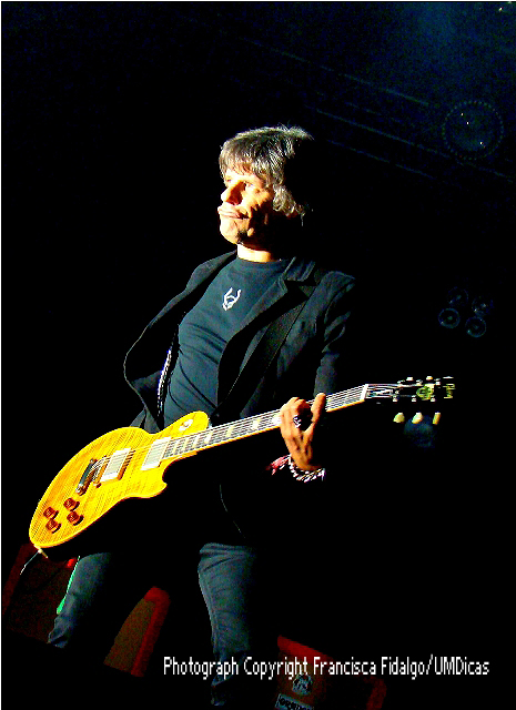 Imagem número 8 da galeria Enterro da Gata