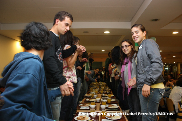Imagem número 1 da galeria Jantar do Caloiro