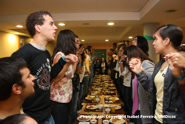 Imagem número 2 da galeria Jantar do Caloiro