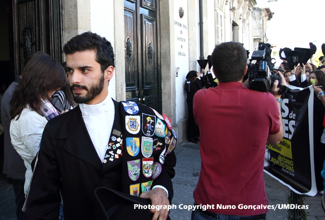 Imagem número 4 da galeria Manifestação AAUM