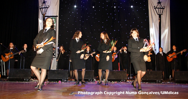 Imagem número 3 da galeria TROVAS