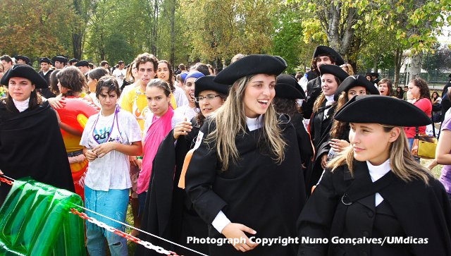Imagem número 2 da galeria Caloiro de Molho