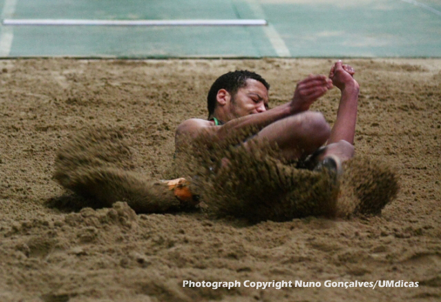 Imagem número 2 da galeria CNU de Atletismo Pista Coberta