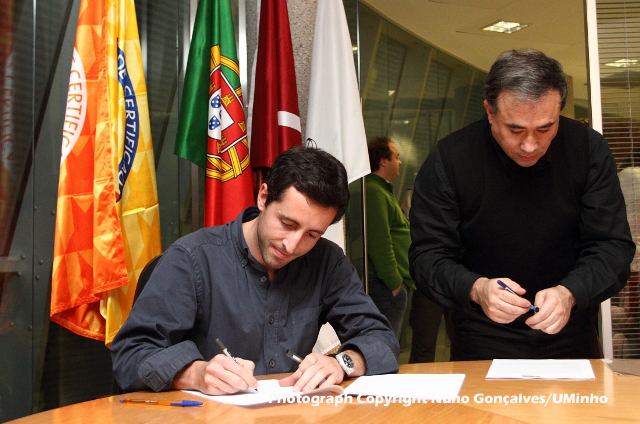 Imagem número 1 da galeria Assinatura de contratos SASUM