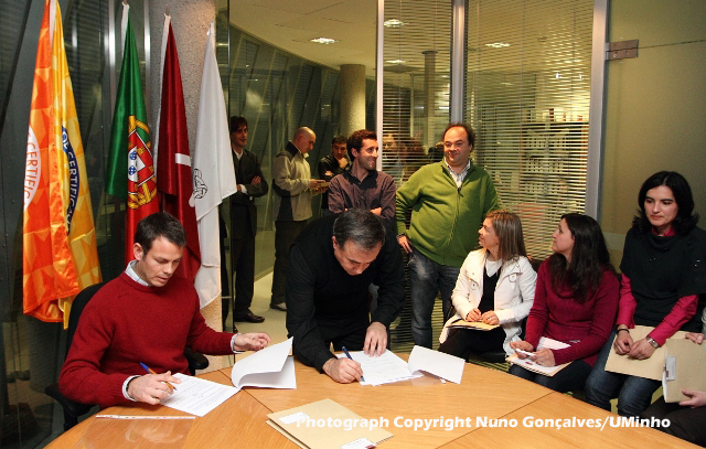 Imagem número 3 da galeria Assinatura de contratos SASUM